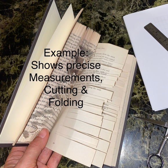 🌟HOST PICK🌟 New 𝑯𝒂𝒏𝒅𝒎𝒂𝒅𝒆 Baby Feet, Book Folding OOAK 🎁 Gift - Picture 7 of 10